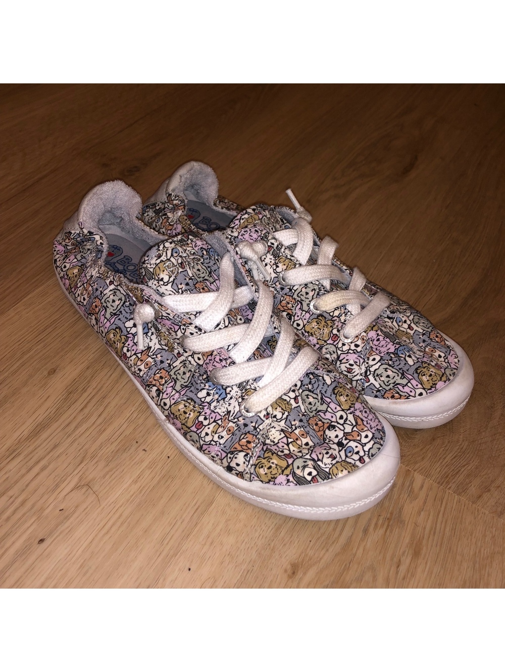 SKECHERS BOBS BEACH BINGO MUTT MIXER DOG SNEAKERS SHOES WOMENS SIZE 9 RAINBOW